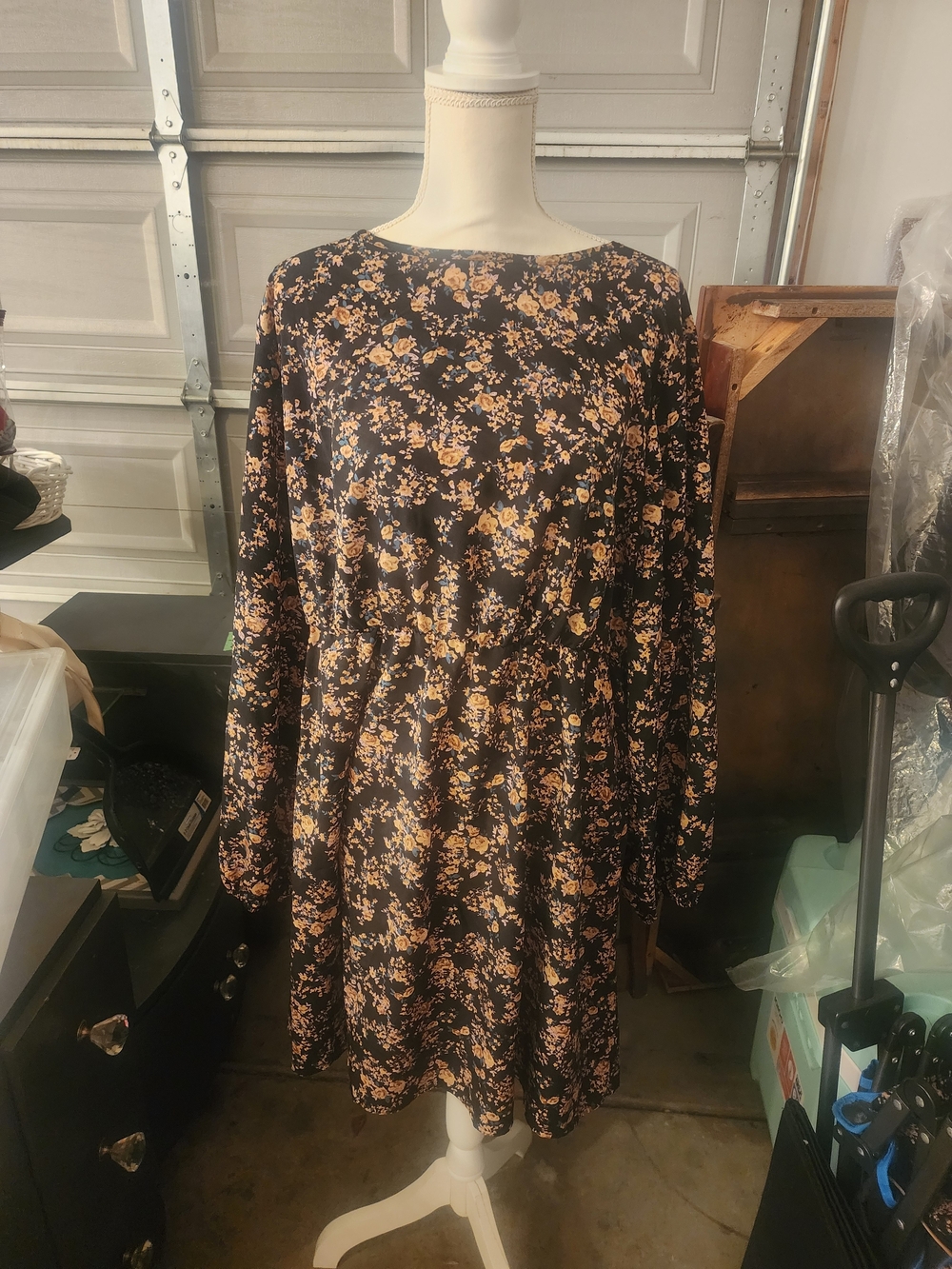 SHEIN Black Floral Long Sleeve Fit-and-Flare Dress